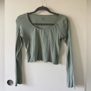 Brandy Melville green long sleeve cropped top